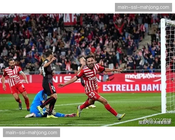 传闻：曼联有意激活毕尔巴鄂竞技中卫帕雷德斯6000万欧元解约金