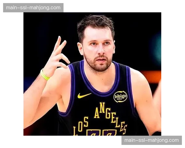 湖人127-113战胜骑士,东契奇率队取得三连胜 湖人127-113战胜骑士,东契奇率队取得三连胜